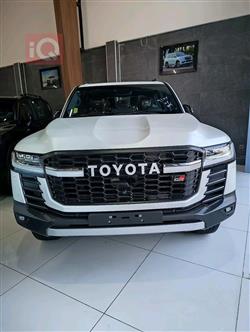 تۆیۆتا لاند کروزەر